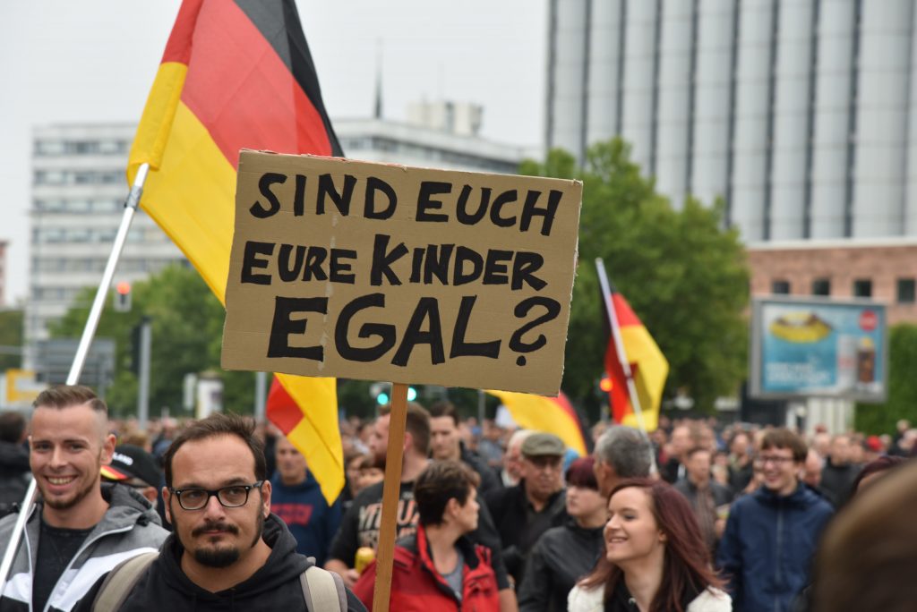 Lemmerich_F2_AfD_Chemnitz_Trauermarsch-Demonstration Pro Chemnitz 01-09-2108 shutterstock_1170323596